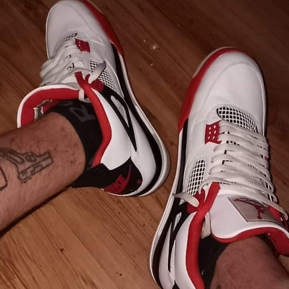 Jordan Retro 4 "Fire Red OG" 2020 Edition - Picture 2 of 7